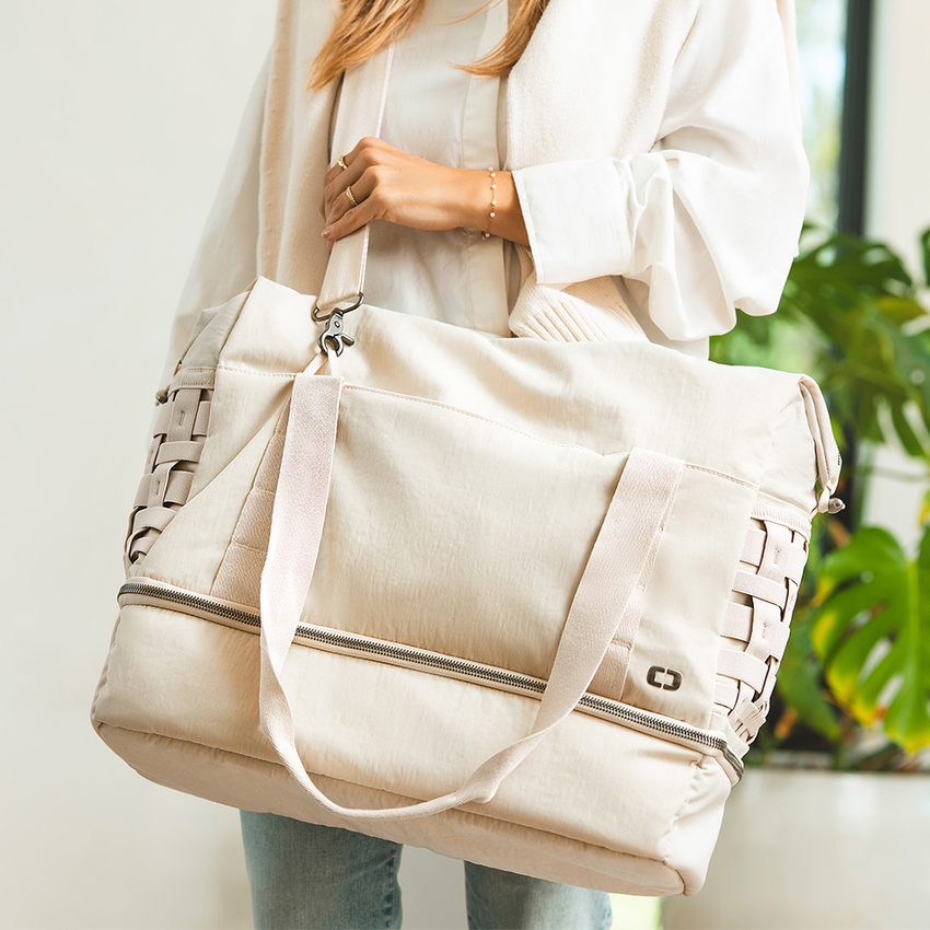 Rise Weekender Bag '25 - View 2