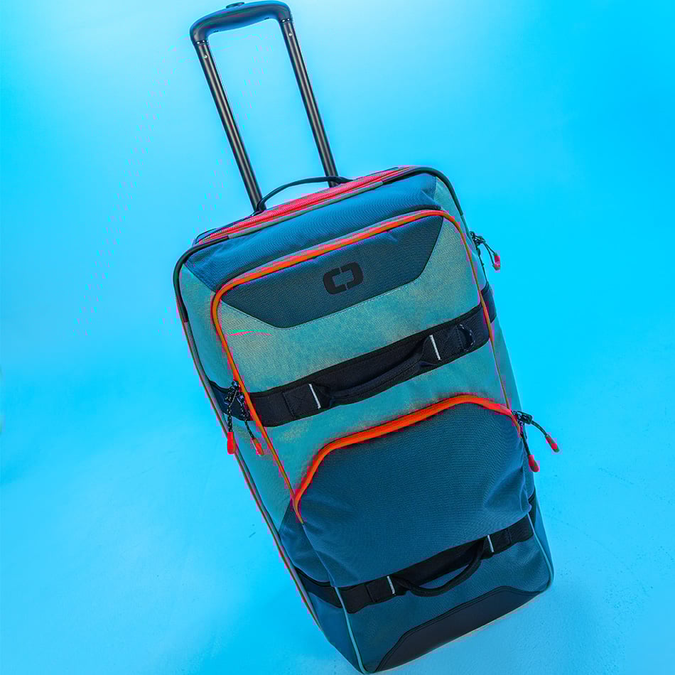 alpha-25-backpack-lifestyle-3