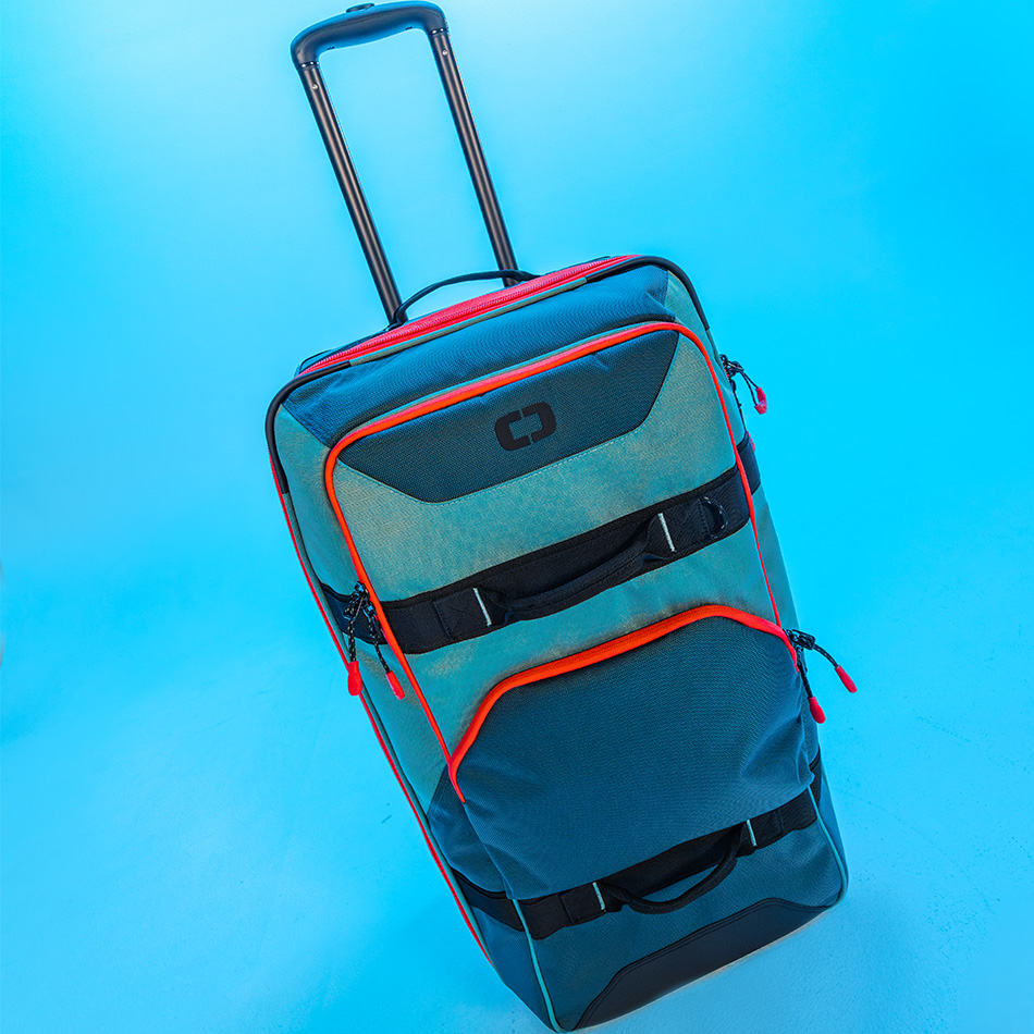 alpha-25-backpack-lifestyle-3